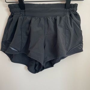 Lululemon Hotty Hots 2.5”